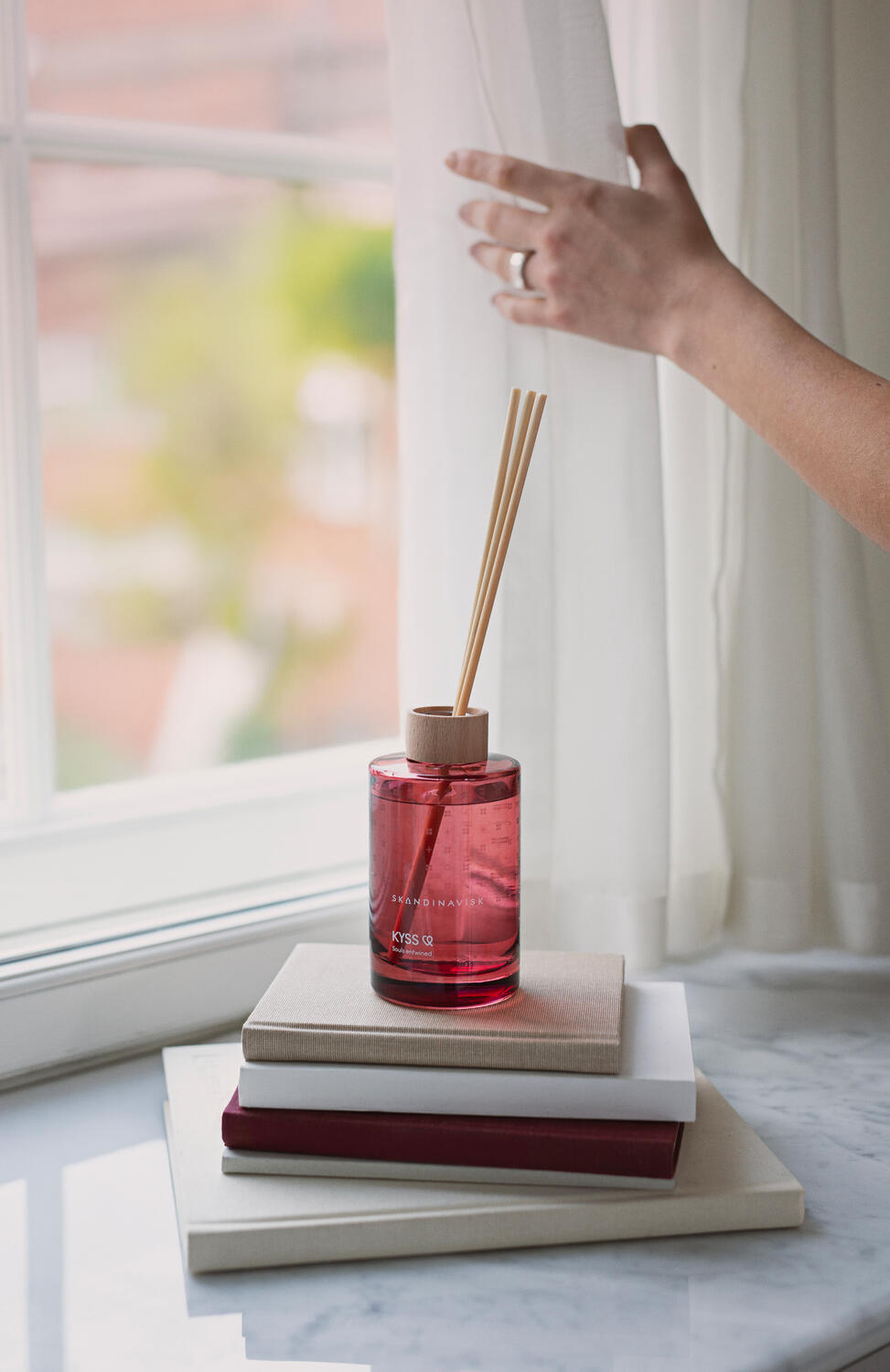 KYSS duftpinde, cherry red - 200ml